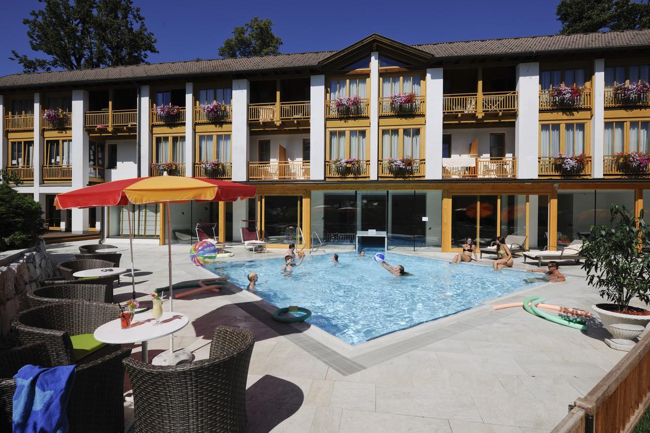 Hotel Urbani Bodensdorf Εξωτερικό φωτογραφία